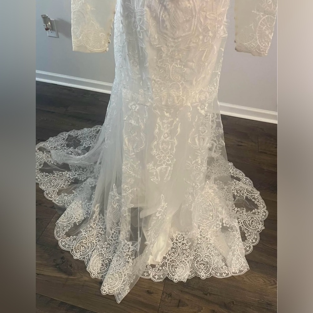 Lulu's White  Wedding Dress